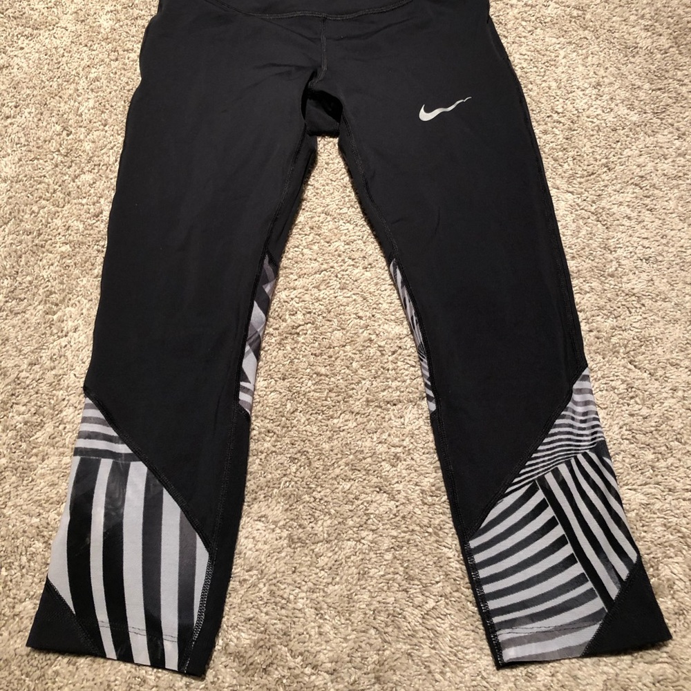 Nike crop leggings